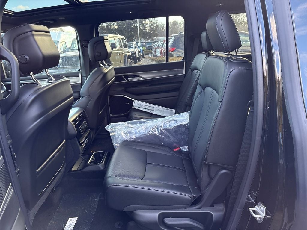 2026 Jeep Grand Wagoneer Base