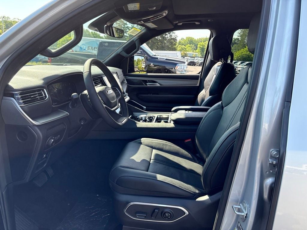 2026 Jeep Grand Wagoneer Limited Altitude