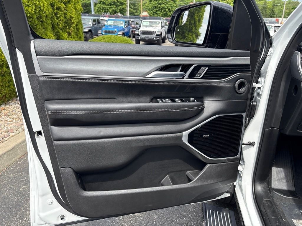 2026 Jeep Grand Wagoneer Limited Altitude