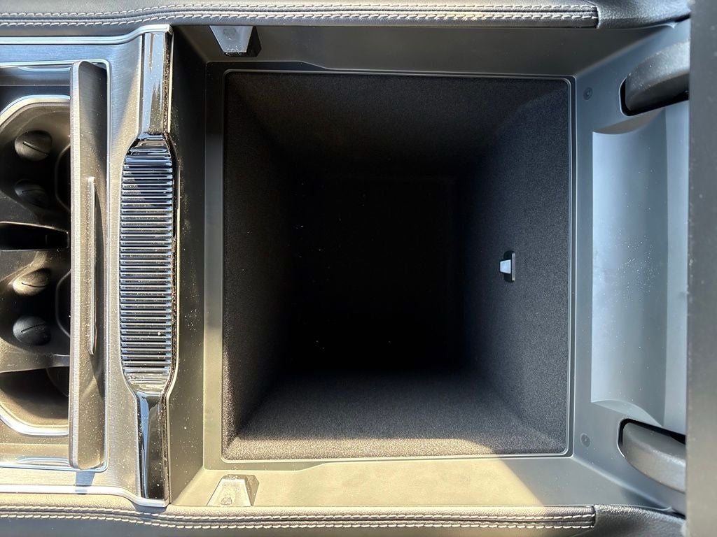 2026 Jeep Grand Wagoneer Base