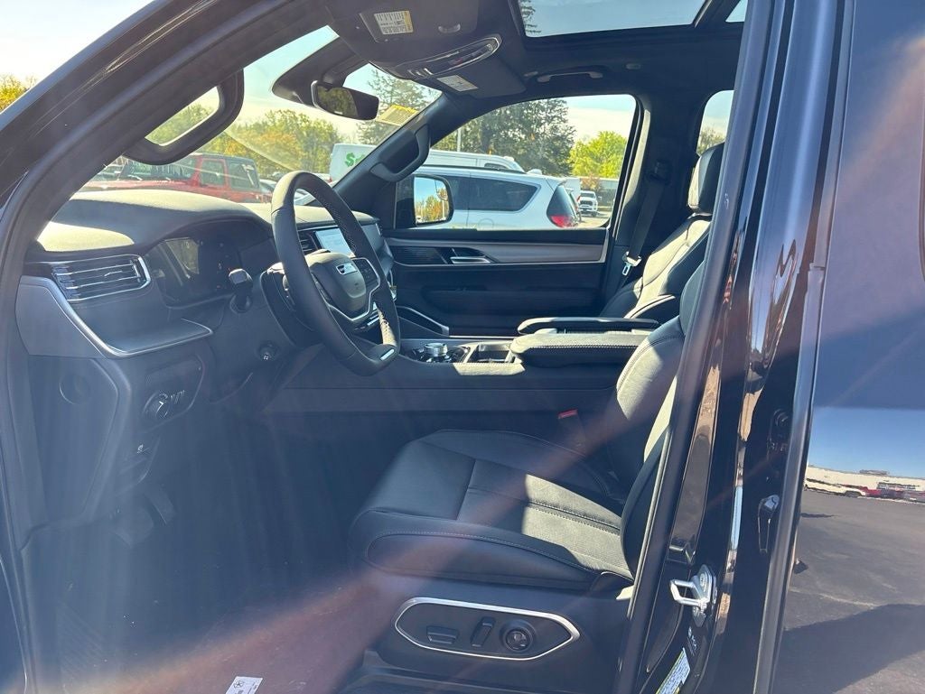2026 Jeep Grand Wagoneer Limited Reserve