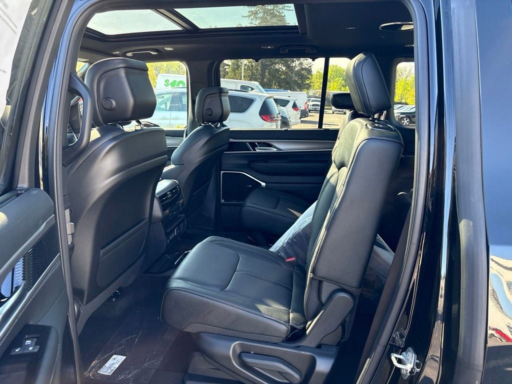 2026 Jeep Grand Wagoneer Limited Reserve