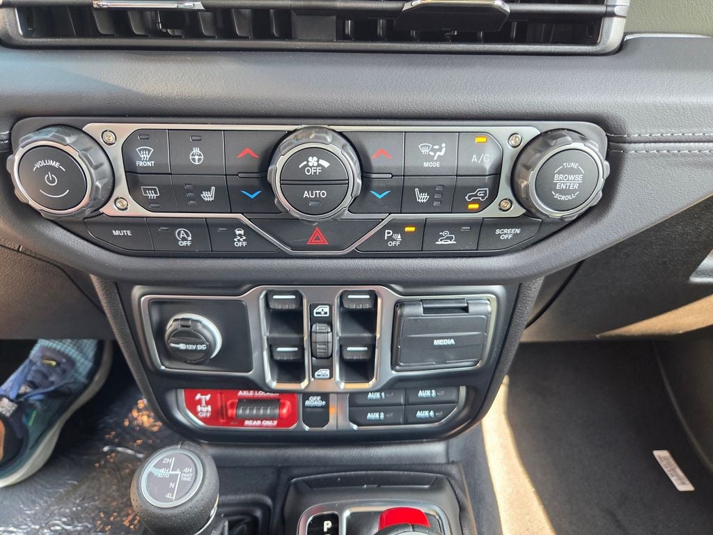 2026 Jeep Gladiator Mojave X