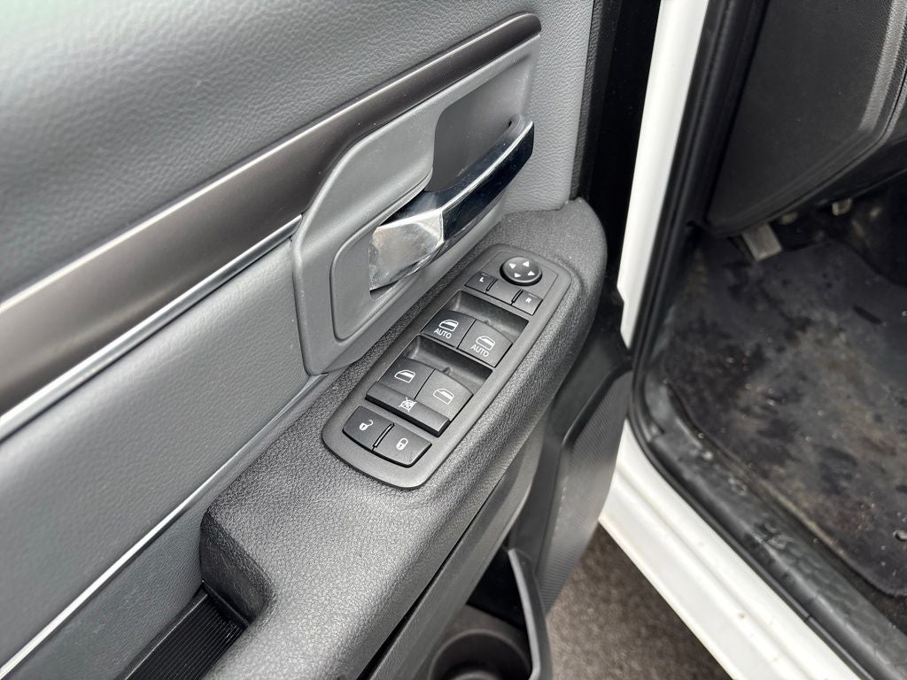 2022 RAM 1500 Classic SLT