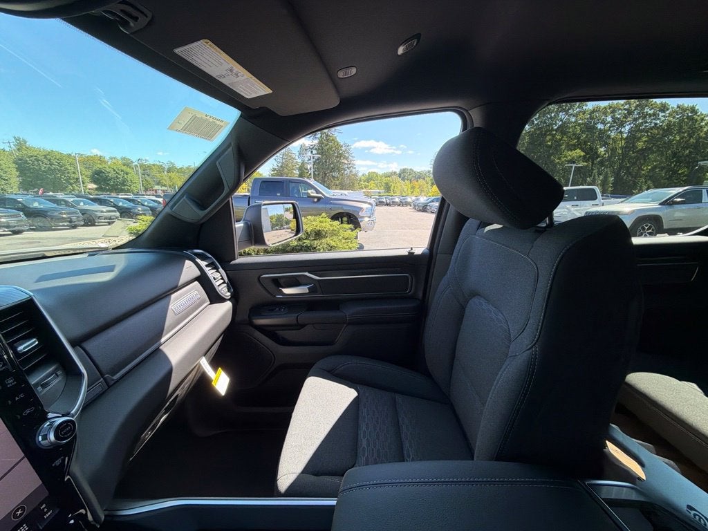 2027 RAM 1500 Big Horn/Lone Star 4D Crew Cab
