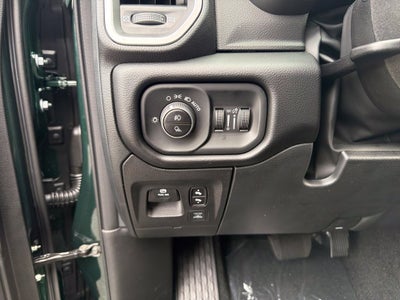 2027 RAM 1500 Big Horn/Lone Star 4D Crew Cab
