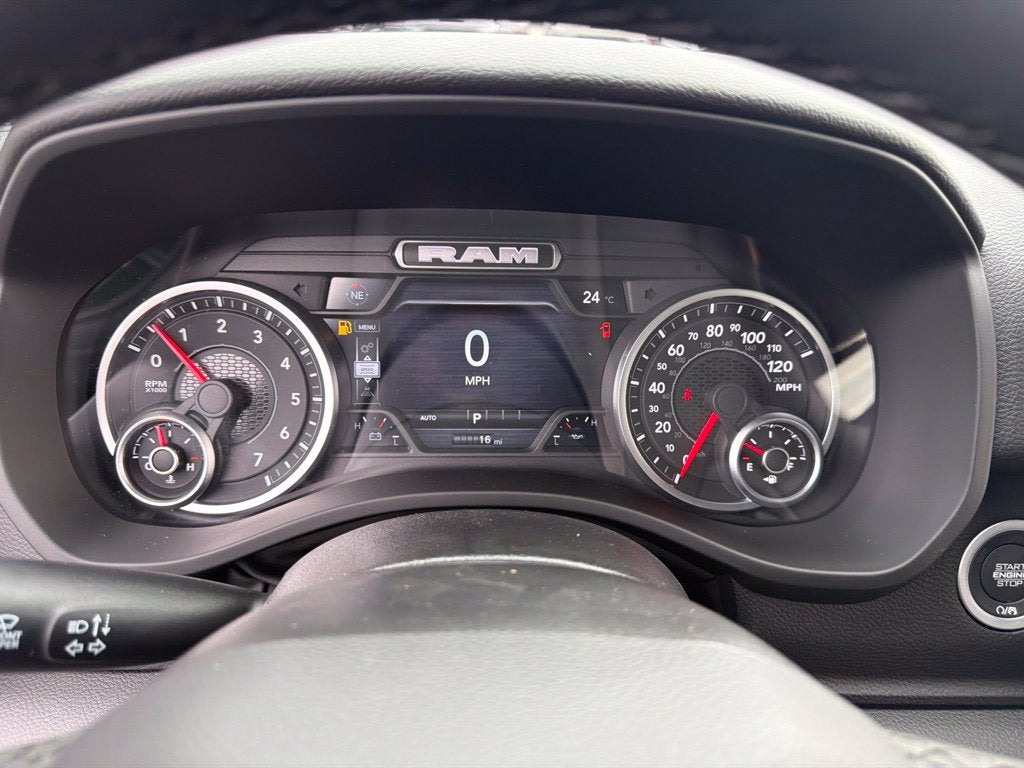 2027 RAM 1500 Big Horn/Lone Star 4D Crew Cab