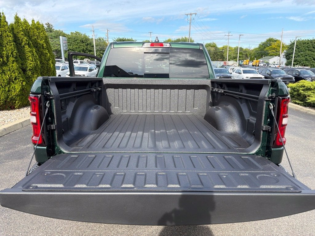 2027 RAM 1500 Big Horn/Lone Star 4D Crew Cab