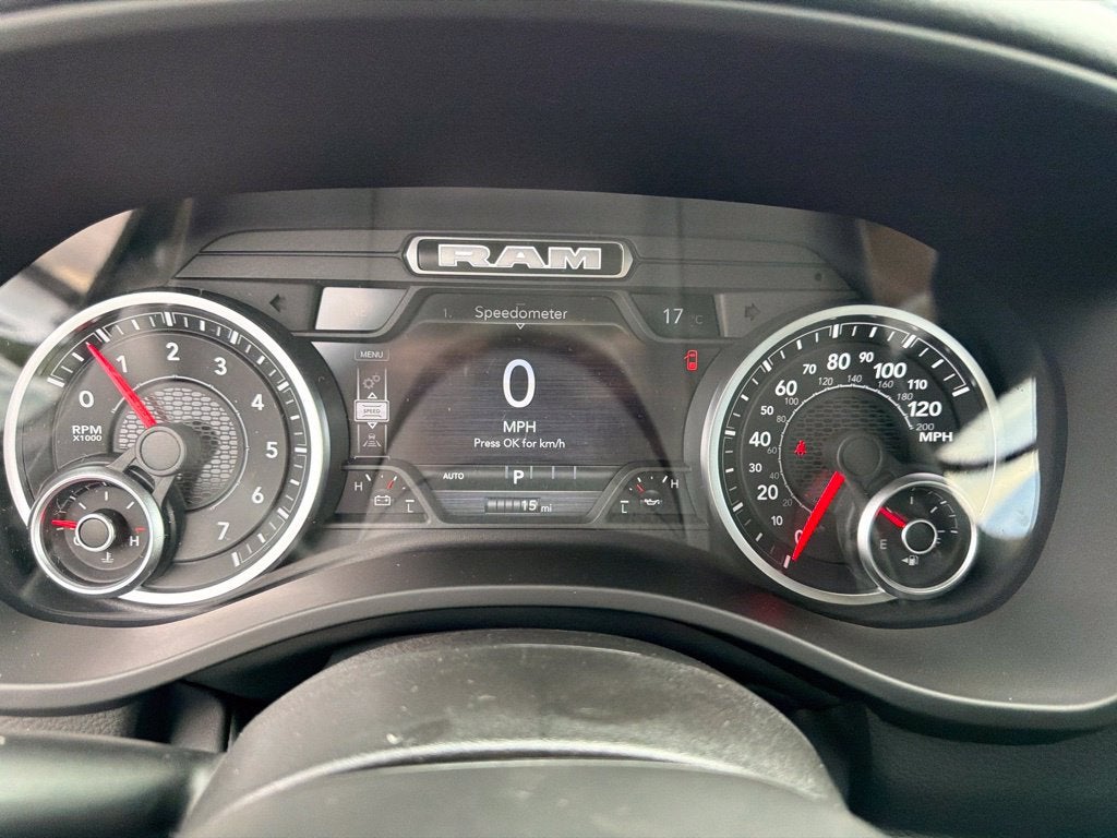 2027 RAM 1500 Big Horn/Lone Star 4D Crew Cab