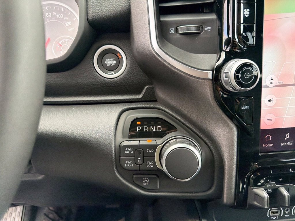 2027 RAM 1500 Big Horn/Lone Star 4D Crew Cab