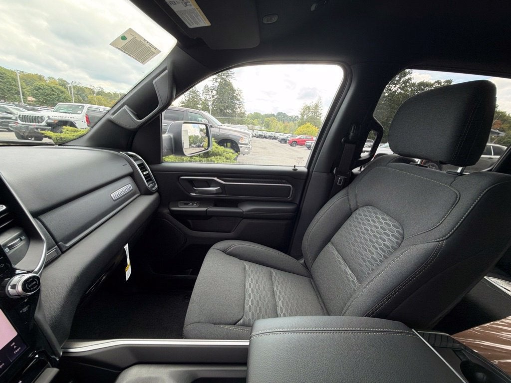 2027 RAM 1500 Big Horn/Lone Star 4D Crew Cab