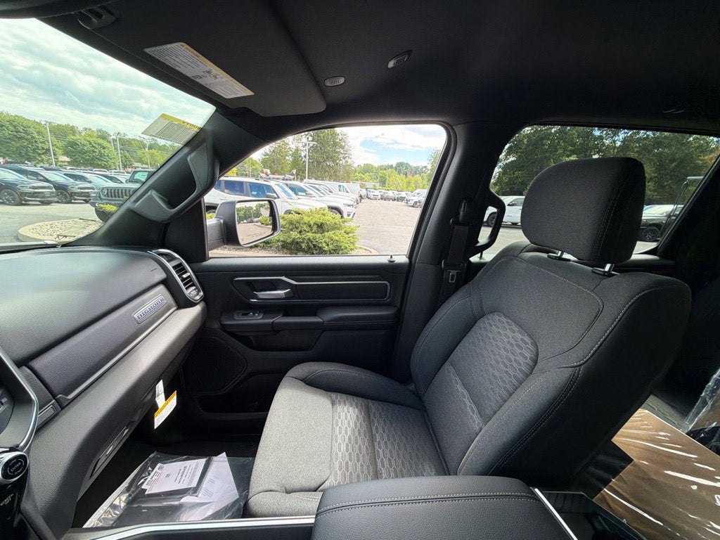 2027 RAM 1500 Big Horn/Lone Star 4D Crew Cab