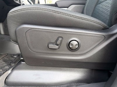 2027 RAM 1500 Big Horn/Lone Star 4D Crew Cab