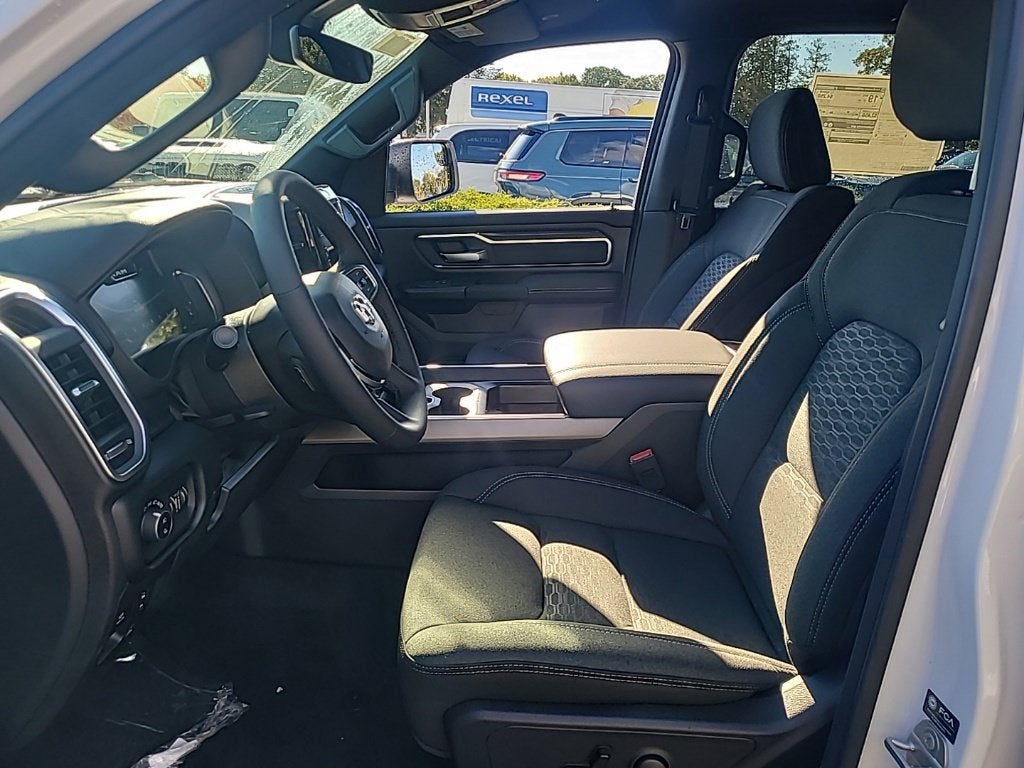 2027 RAM 1500 Big Horn/Lone Star 4D Crew Cab