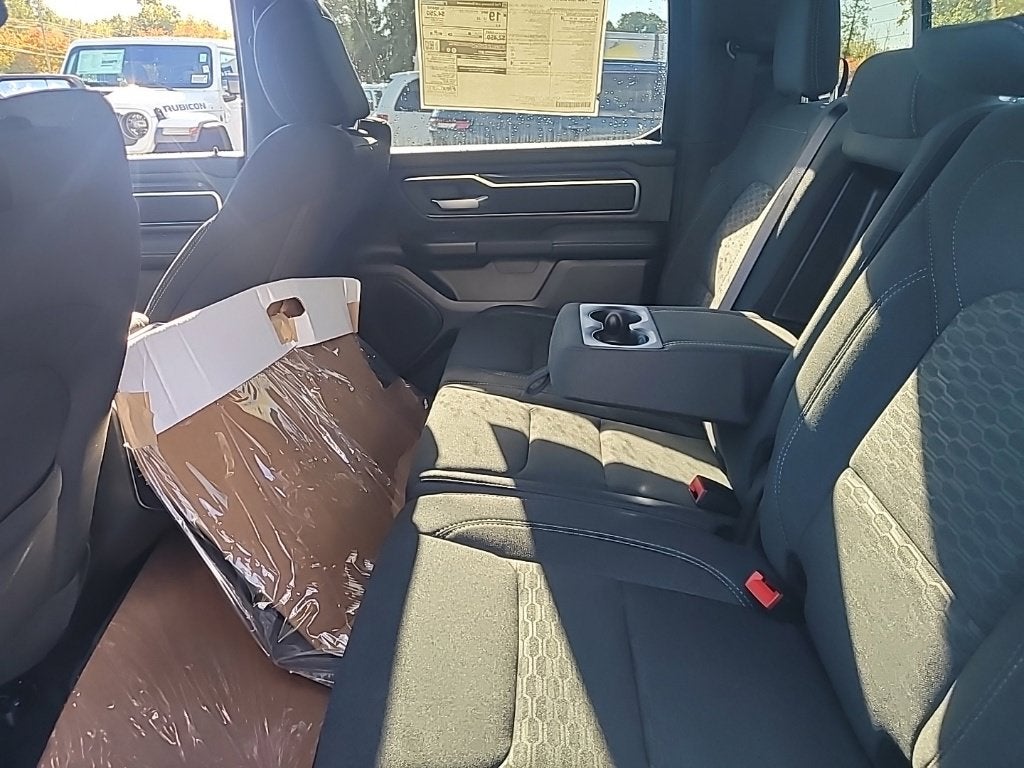 2027 RAM 1500 Big Horn/Lone Star 4D Crew Cab