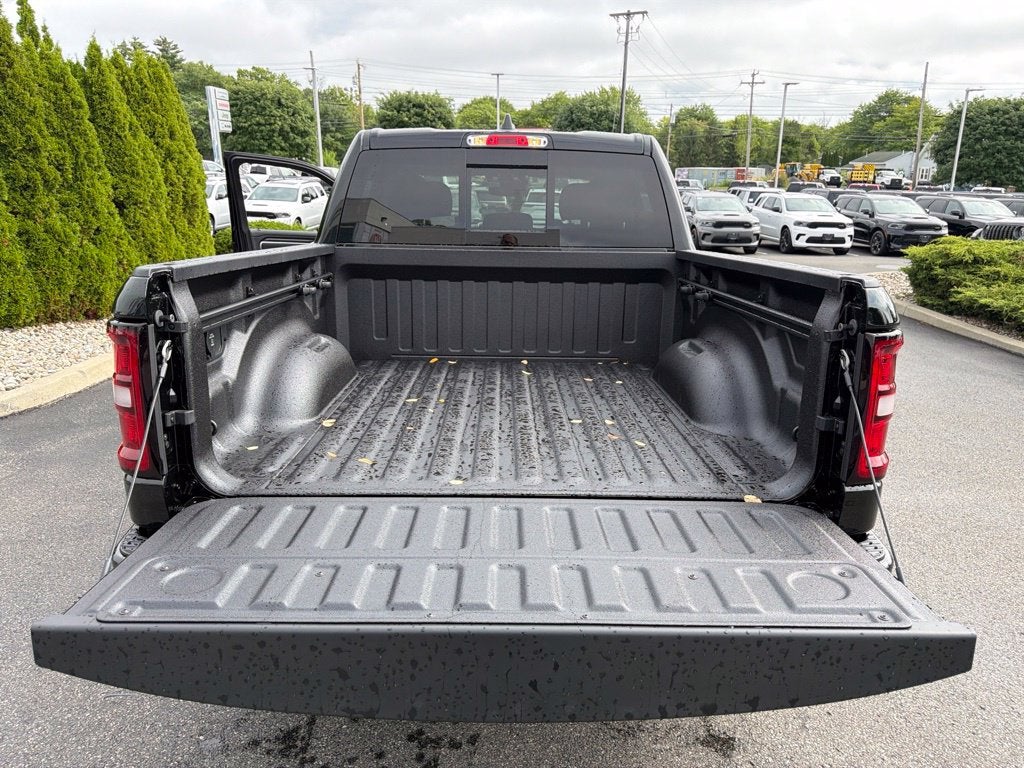 2027 RAM 1500 Big Horn/Lone Star 4D Crew Cab