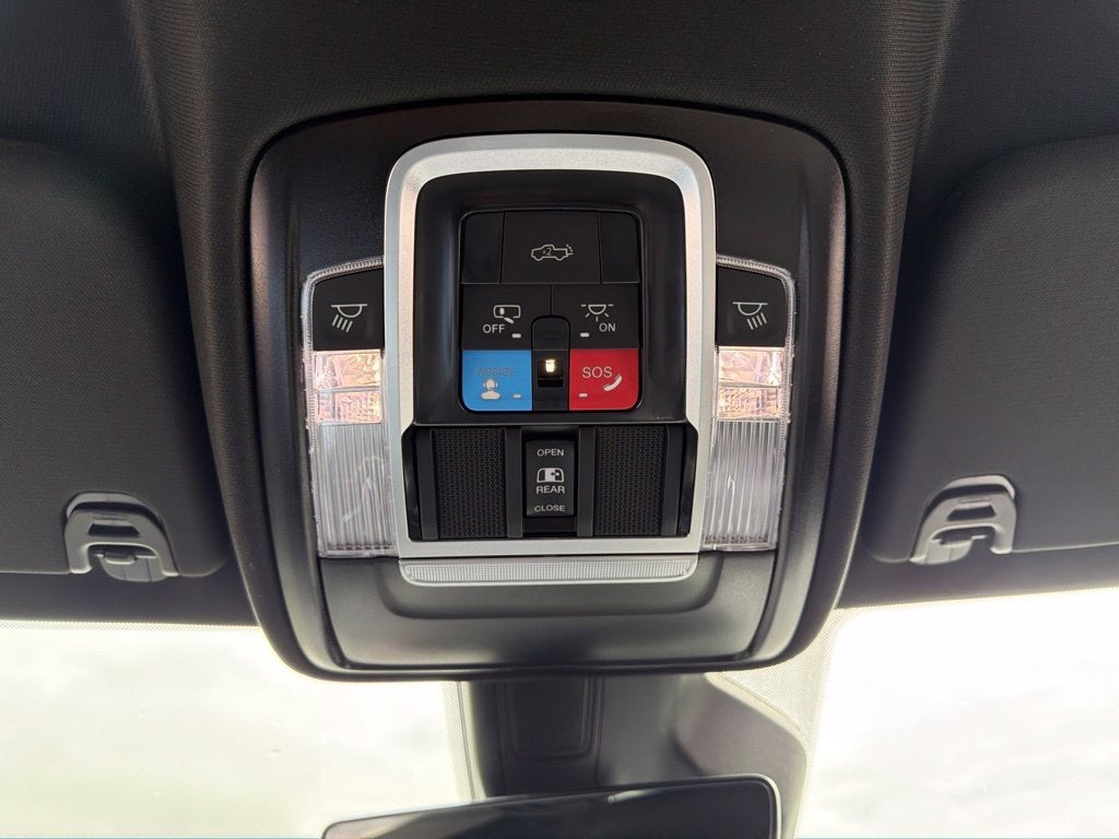 2027 RAM 1500 Big Horn/Lone Star 4D Crew Cab