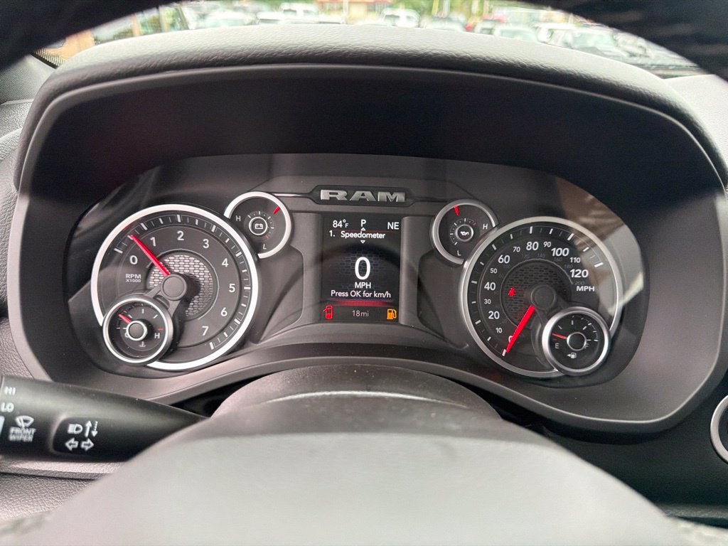 2027 RAM 1500 Big Horn/Lone Star 4D Crew Cab