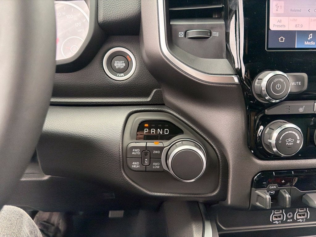 2027 RAM 1500 Big Horn/Lone Star 4D Crew Cab
