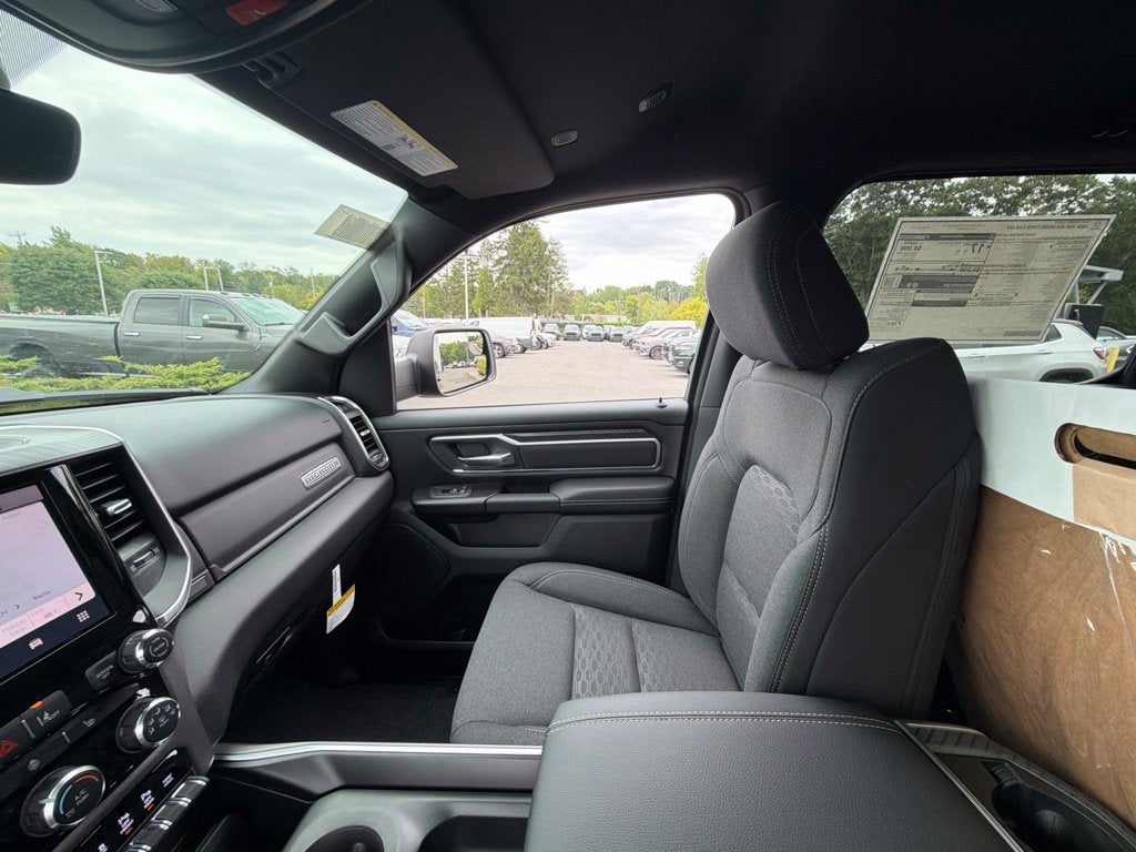 2027 RAM 1500 Big Horn/Lone Star 4D Crew Cab