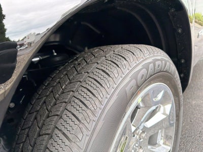 2027 RAM 1500 Big Horn/Lone Star 4D Crew Cab