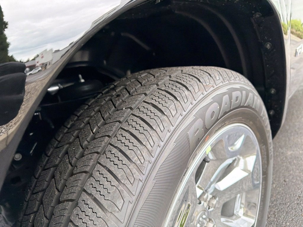 2027 RAM 1500 Big Horn/Lone Star 4D Crew Cab