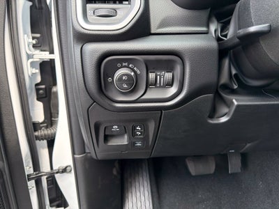 2027 RAM 1500 Big Horn/Lone Star 4D Crew Cab