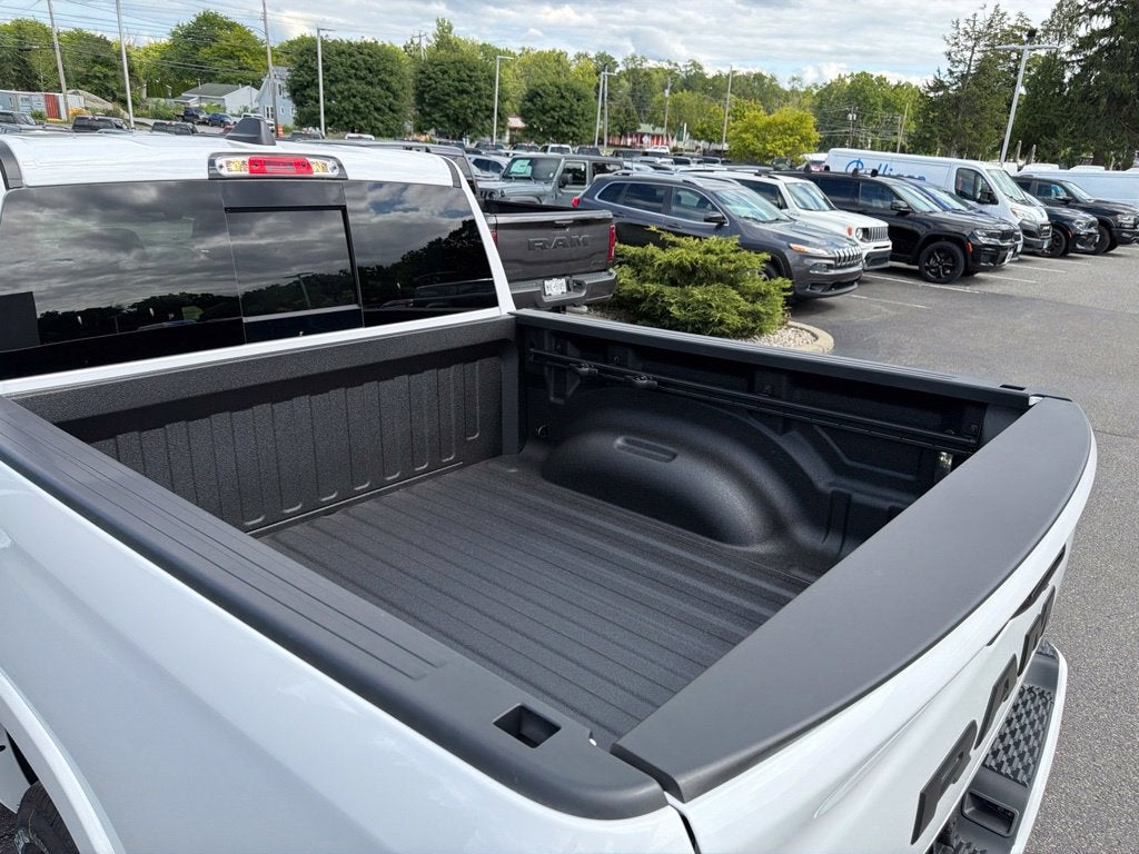 2027 RAM 1500 Big Horn/Lone Star 4D Crew Cab