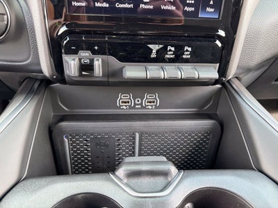 2027 RAM 1500 Big Horn/Lone Star 4D Crew Cab