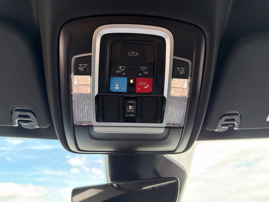 2027 RAM 1500 Big Horn/Lone Star 4D Crew Cab