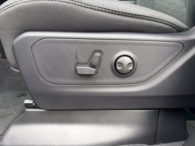 2027 RAM 1500 Big Horn/Lone Star 4D Crew Cab