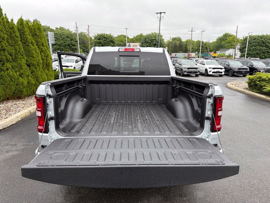 2027 RAM 1500 Big Horn/Lone Star 4D Crew Cab