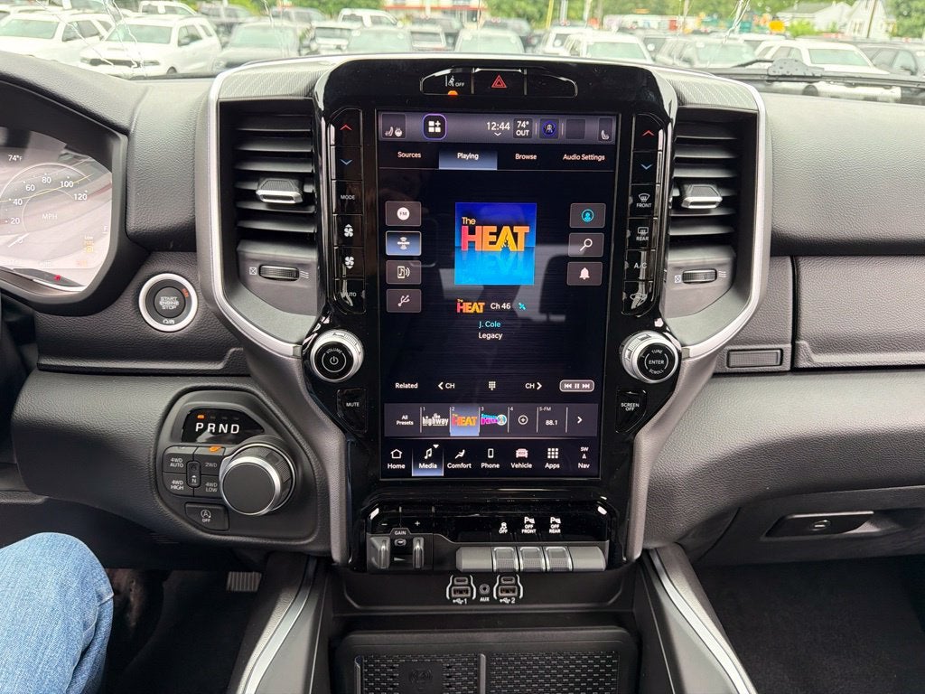 2027 RAM 1500 Big Horn/Lone Star 4D Crew Cab
