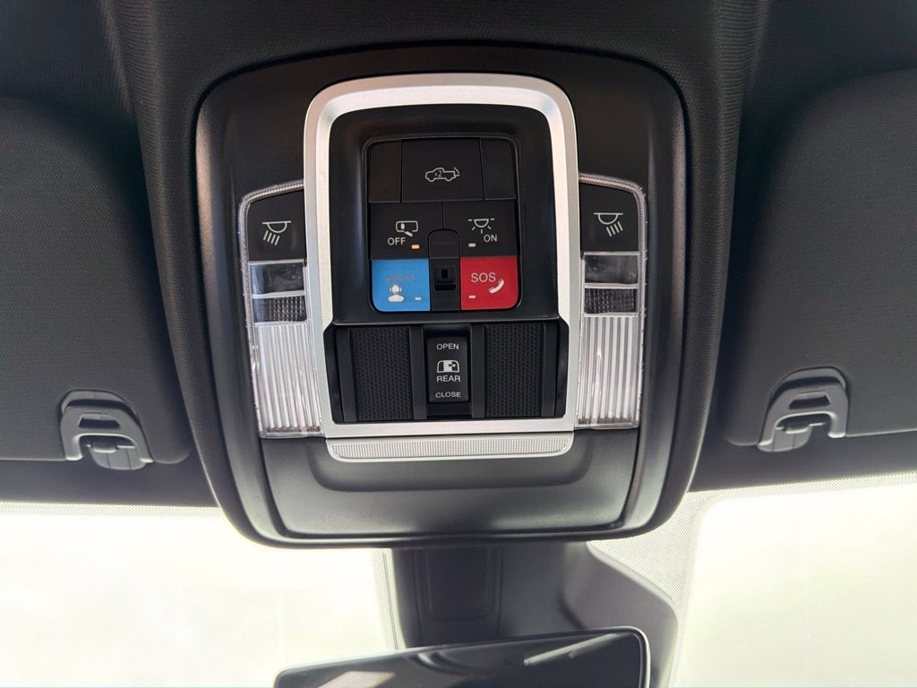 2027 RAM 1500 Big Horn/Lone Star 4D Crew Cab