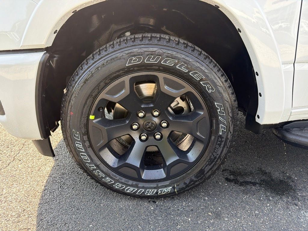 2027 RAM 1500 Big Horn/Lone Star 4D Crew Cab