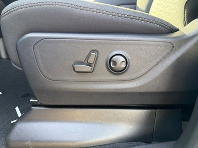 2027 RAM 1500 Big Horn/Lone Star 4D Crew Cab