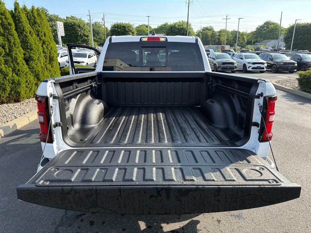2027 RAM 1500 Big Horn/Lone Star 4D Crew Cab