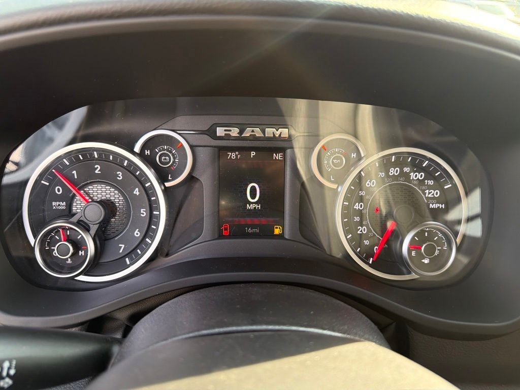 2027 RAM 1500 Big Horn/Lone Star 4D Crew Cab