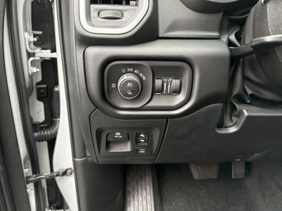 2027 RAM 1500 Big Horn/Lone Star 4D Crew Cab