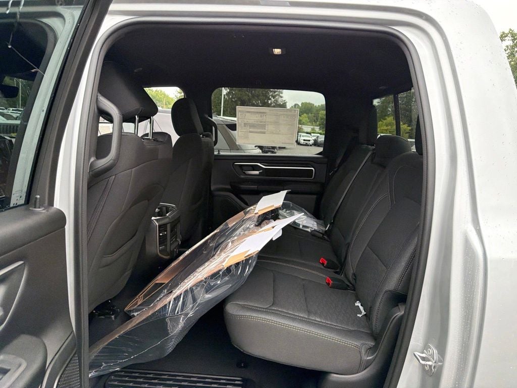 2027 RAM 1500 Big Horn/Lone Star 4D Crew Cab