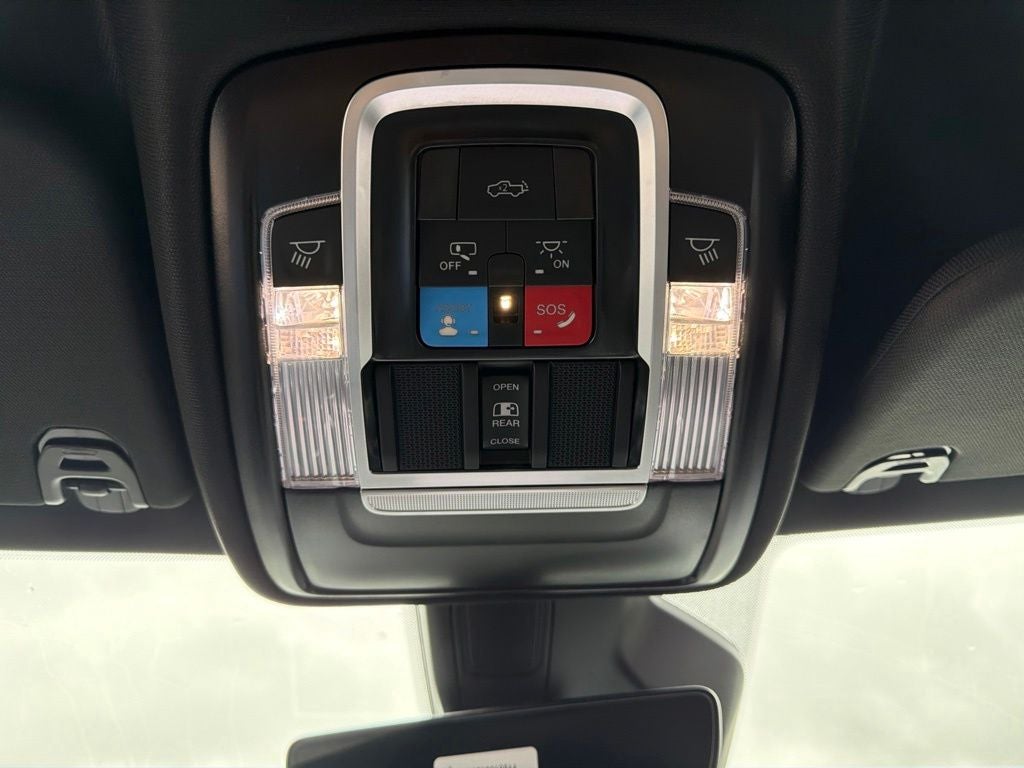 2027 RAM 1500 Big Horn/Lone Star 4D Crew Cab