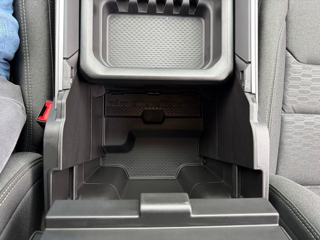 2027 RAM 1500 Big Horn/Lone Star 4D Crew Cab