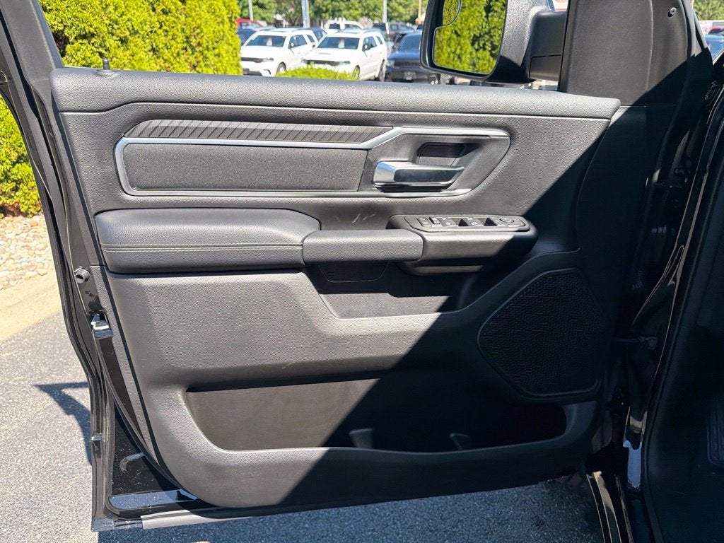 2027 RAM 1500 Big Horn/Lone Star 4D Crew Cab