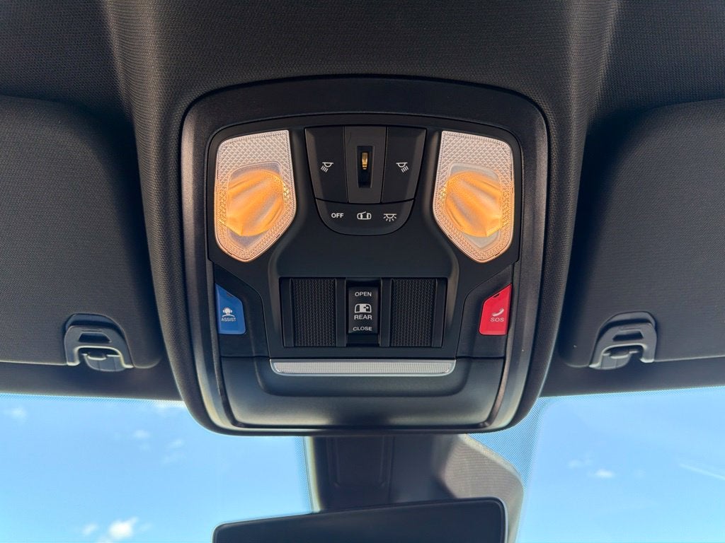 2027 RAM 1500 Big Horn/Lone Star 4D Crew Cab