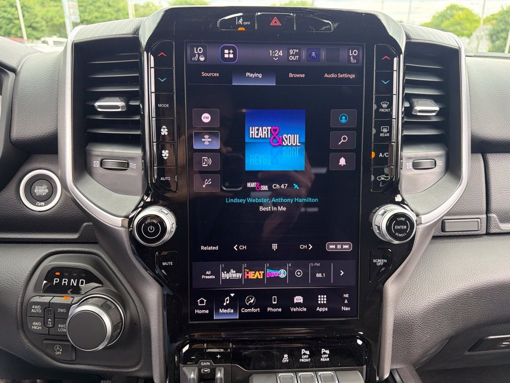 2027 RAM 1500 Big Horn/Lone Star 4D Crew Cab