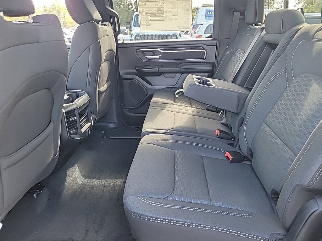 2027 RAM 1500 Big Horn/Lone Star 4D Crew Cab