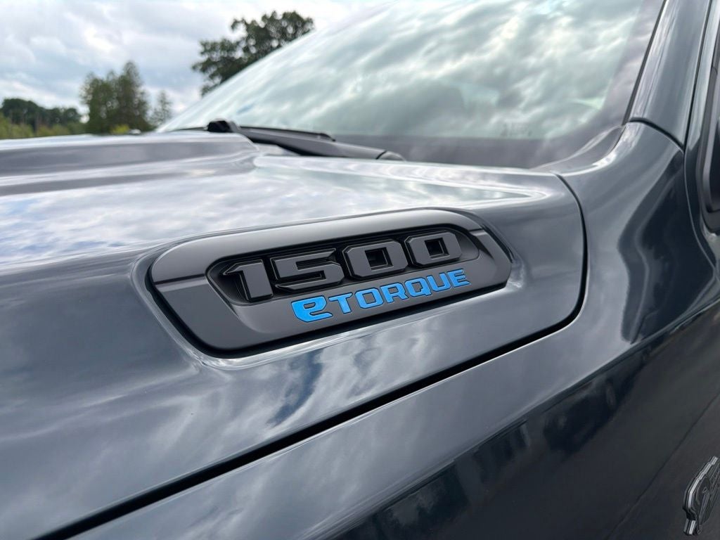 2027 RAM 1500 Big Horn/Lone Star 4D Crew Cab