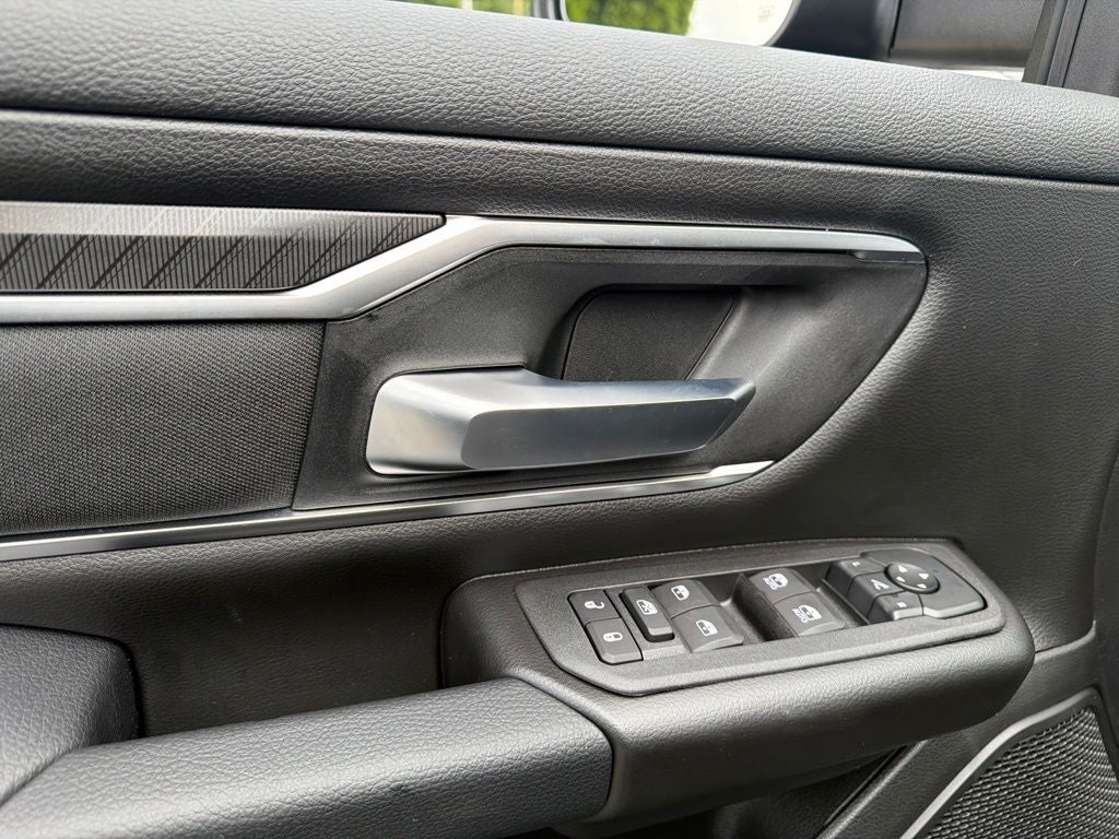 2027 RAM 1500 Big Horn/Lone Star 4D Crew Cab