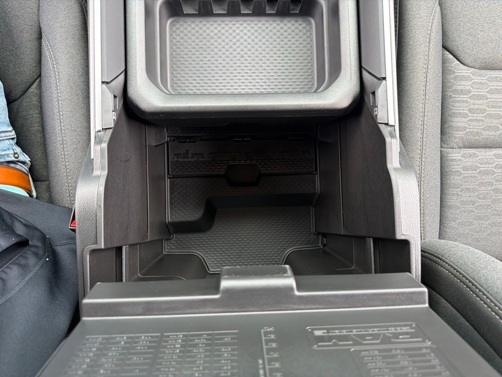 2027 RAM 1500 Big Horn/Lone Star 4D Crew Cab