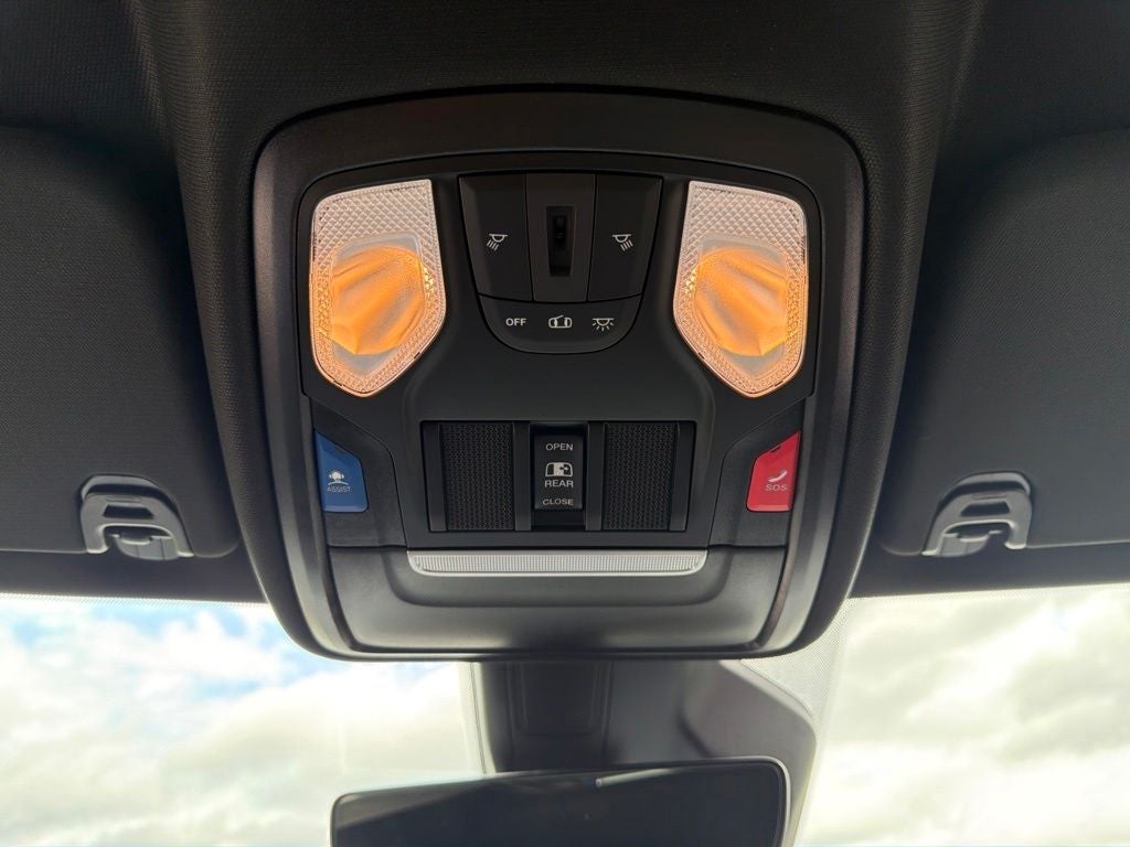 2027 RAM 1500 Big Horn/Lone Star 4D Crew Cab